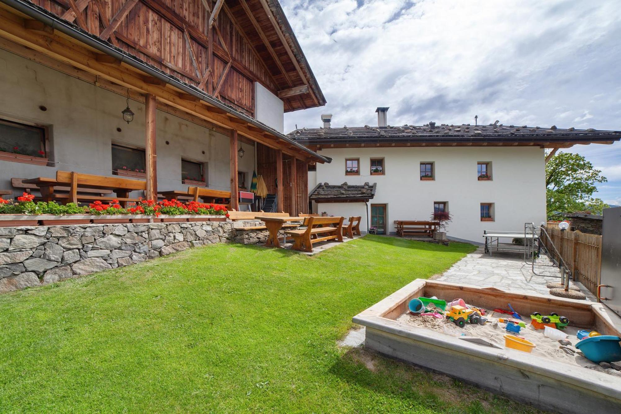Schnatzhof Apartment Morgensonne Naturns Exterior photo